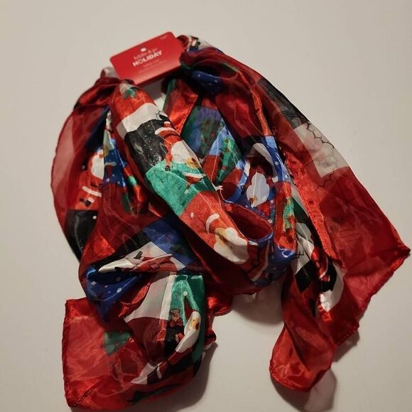 Hildie & Jo Holiday Scarf with Santas NWT - Picture 1 of 6